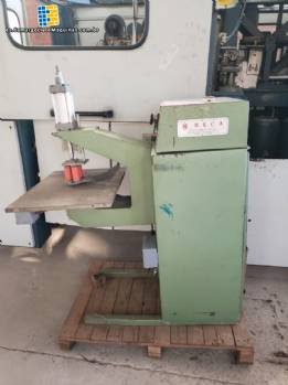 M�quina semi autom�tica caja soldadura electr�nica