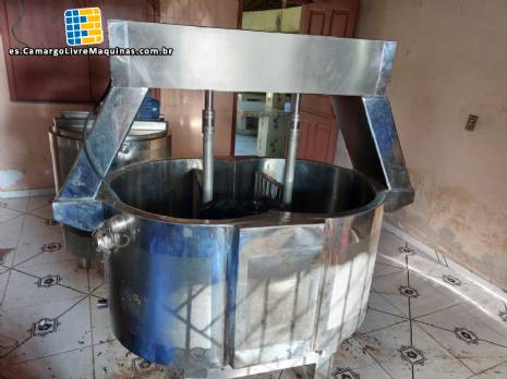 Tanque mezclador de quesos con camisa de acero inoxidable de 300 litros Queijomatic