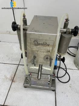 Llenadora volumtrica de sobremesa de acero inoxidable con 2 boquillas Quality Machines