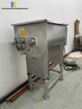 Mezcladora de carne de doble cuchilla de acero inoxidable Frigomaq de 300 litros