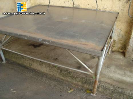 Mesa de acero inoxidable 2,00 x 1,80 metros