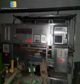 M�quina autom�tica de inspecci�n de botellas Krones