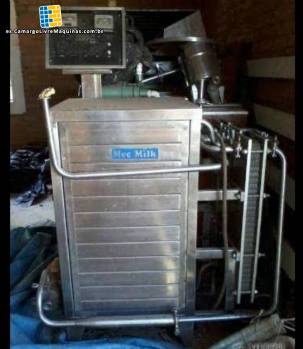 Mquina llenadora de 3 sellos para productos lquidos Mec Milk