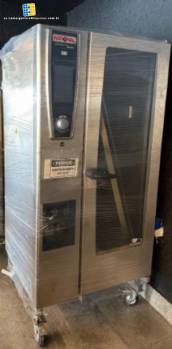 Horno combinado industrial Rational de acero inoxidable con capacidad para 20 bandejas GN 1/1.