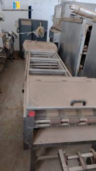 L�nea de obleas con 64 planchas Haas