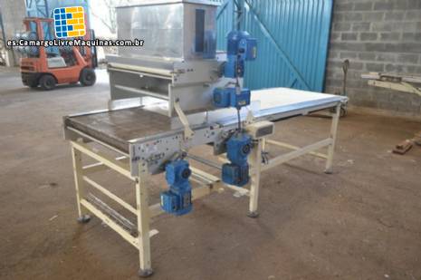 M�quina para pulverizar con coco rallado l�neas continuas