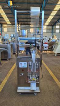 M�quina dosificadora y envasadora de productos granulados y en polvo.