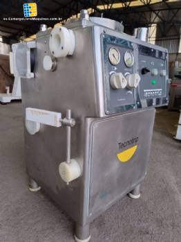 Llenadora al vac�o continua de acero inoxidable Tecnotrip