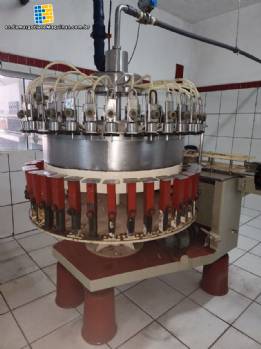 Llenadora automtica rotativa con 36 boquillas para botellas y tarros de vidrio
