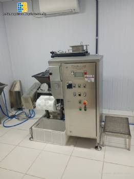 Máquina formadora de queso mozzarella monobloque de acero inoxidable MilkyLAB 20 kg por ciclo Máquina formadora de queso mozzarella monobloque de acero inoxidable MilkyLAB 20 kg por ciclo